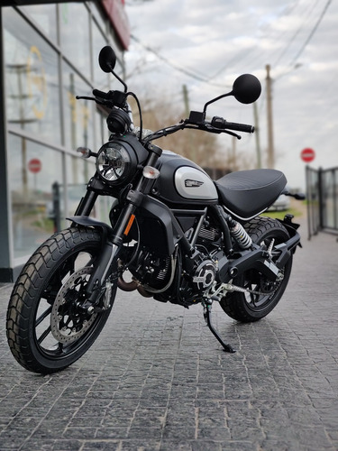 Ducati Scrambler Icon 800, 0km
