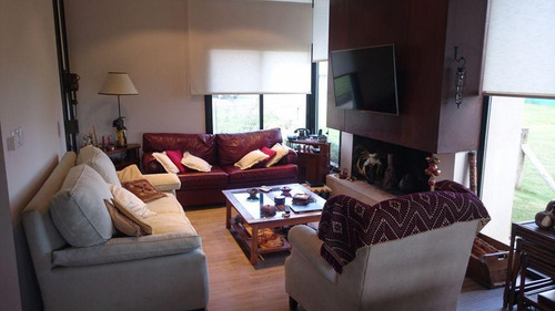 Venta Casa 3 Dormitorios 3 Baños Viñedos De La Tahona Piscina #406