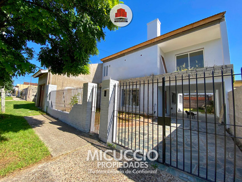 Casa En Venta, Hipólito Yrigoyen 978, Escobar