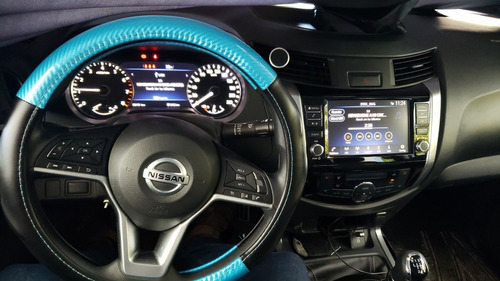 Imagen 3 de 8 de Nissan, Camioneta Doble Cabina Frontier Le