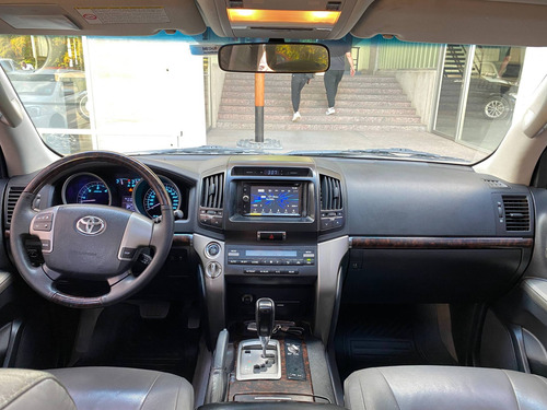 Imagen 9 de 15 de Toyota Land Cruiser 200 4.5 D4-d Vx Aut 2010