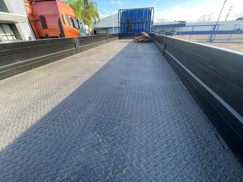 Scania P 360 Ano 2023 8x2 Bitruck Bem Nova Sem Detalhes