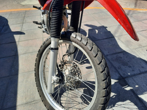 Imagen 2 de 9 de Honda Tornado