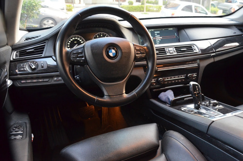 Imagem 8 de 10 de Bmw 750i 4.4 Sedan V8 32v Gasolina 4p Automático Blindado