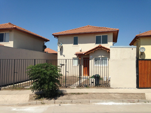 Cómoda Casa, En Bonito Sector De Buin 3d3b 1bod Est