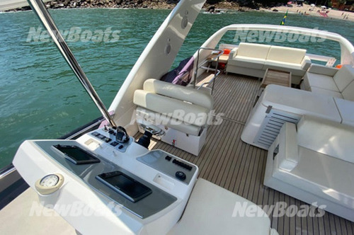Schaefer Phantom 620 -ñ Ferretti Azimut Intermarine Beneteau