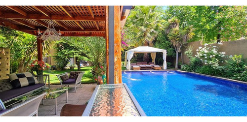 Casa En Venta En Lo Barnechea
