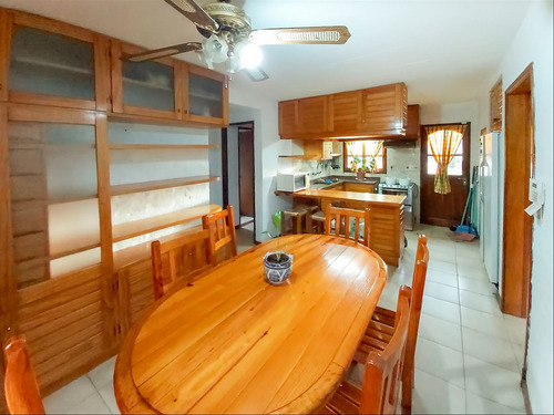 Hermosa E Importante Casa En Altos Del Pinar, Con Piscina!