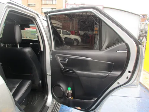 Toyota Fortuner Srv 4x2 2400cc At Aa