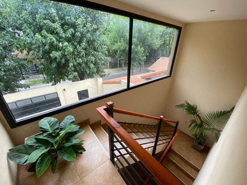 Imagen 8 de 14 de Espectacular Casa 4 Ambientes Con Cochera Monte Grande