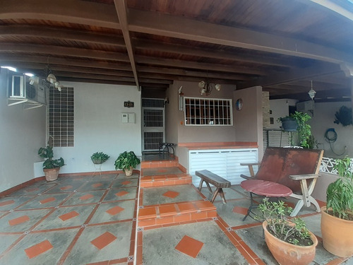 Imagen 1 de 14 de Casa En Venta Urb Petimora, Cabudare Fob-c-002 Simón Hernández