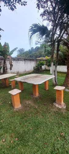 Edícula Com Terreno Murada