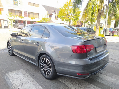 Imagen 4 de 10 de Volkswagen Vento 2.0 Tsi Gli 211cv App Connect + Nav 2016