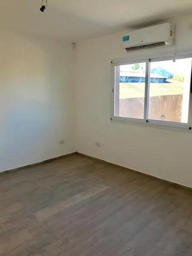 Imagen 12 de 16 de Duplex De 4 Ambientes Excelente Oportunidad !!!!!