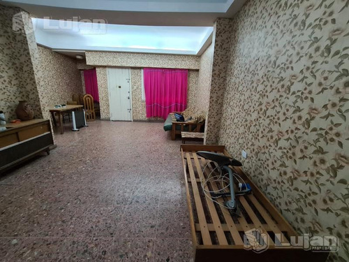 Imagen 4 de 16 de Corvalan Al 1200 Casa 4 Ambs Lote 8,66 X 20