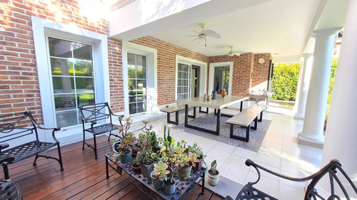 Dueño Vende! Gran Oportunidad Por Viaje. Casa Tasada En Usd450k! - Magnífica Propiedad Cerca De Todo En Barrio Privado De General Pacheco, Tigre/nordelta. Opción Alquiler - Intermediarios Abstenerse.