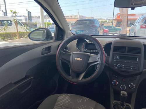 Imagen 9 de 15 de Chevrolet Sonic 2015 1.6 Ls L4 Man At
