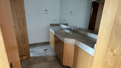 Gran Departamento Listo Para Entrar En Excelente Ubicación