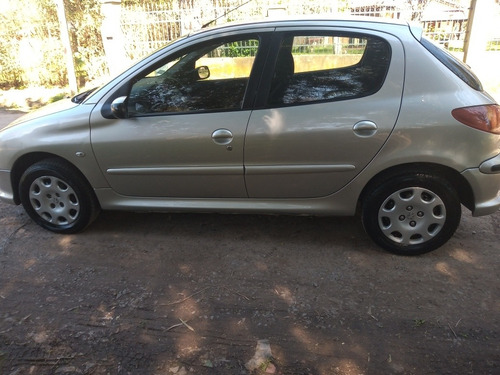 Imagen 7 de 14 de Peugeot 206 1.6 Premium