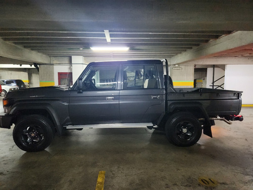 Toyota Land Cruiser S79-sincronica