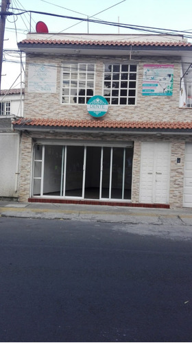 Metepec Local Comercial Bien Ubicado Cerca De Escuelas Y Comercios