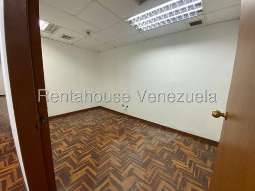 Oficina En Alquiler En Multicentro Los Palos Grandes. Cecilia Gutierrez. 25-14898