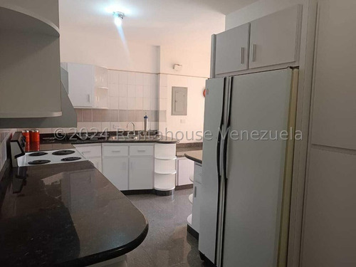 Apartamento En Venta En Santa Fe Norte Piscina Areas Sociales Seguridad Apartamentos Caracas Angela Tochon