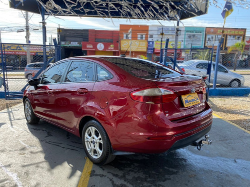 Imagem 5 de 12 de Ford Fiesta Sedan
