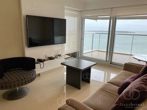 Imagen 21 de 30 de Venta De Apartamento De 2 Dormitorios En Edificio Miami Boulevard Punta Del Este