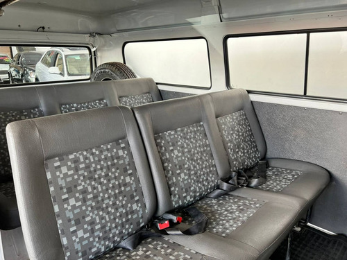 Imagem 8 de 16 de Volkswagen Kombi 1.4 Mi Std 8v Flex 4p Manual