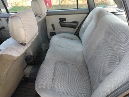 Volkswagen Santana 2000 2.0 4p
