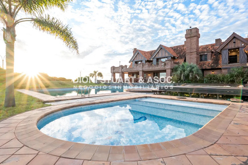 Mansion Frente Al Mar - Playa Mansa