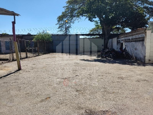 Imagen 17 de 19 de Jorge Febres Vende Estacion De Gasolina En Puerto Cabello (fofc-057)