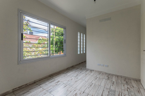 En Venta. Parque Avellaneda. Ph. 3 Amb. Patio Y Terraza Propios. Sin Expensas.