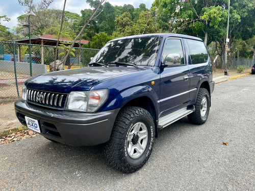 Toyota  Meru 4x4