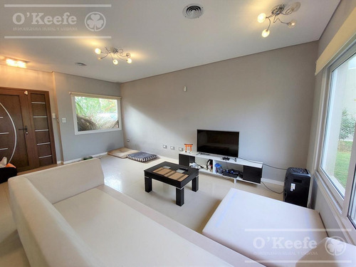 Imagen 4 de 22 de Casa En Venta De 5 Ambientes En Fincas De Hudson Con Pileta