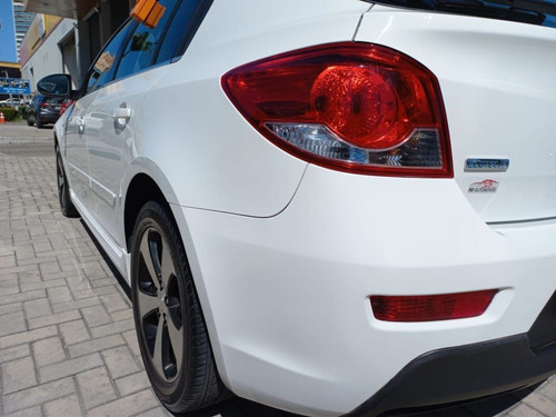 Imagem 13 de 14 de Chevrolet Cruze Hb Sport Lt 1.8 16v Flexp. 5p Aut 2013/2...