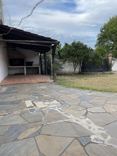Casa 3 Dormitorios En Carrasco Norte