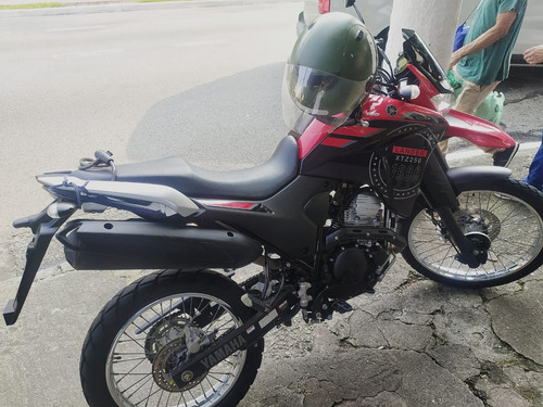 Lander 250c Com Apenas 10.900 Km