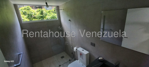 Apartamento Piso Medio 160m² 3h, 3b, 1p, Mls #25-12542 En Venta, Los Palos Grandes Espectacular Cómodo Y Amplio Apto Totalmente Remodelado En Una De Las Zonas Más Buscadas / Isabel Gómez