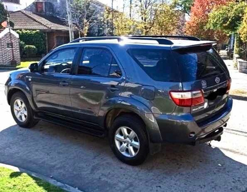 Imagen 7 de 10 de Toyota Sw4 2009 3.0 I Srv At C/cuero 4x4 (2009)