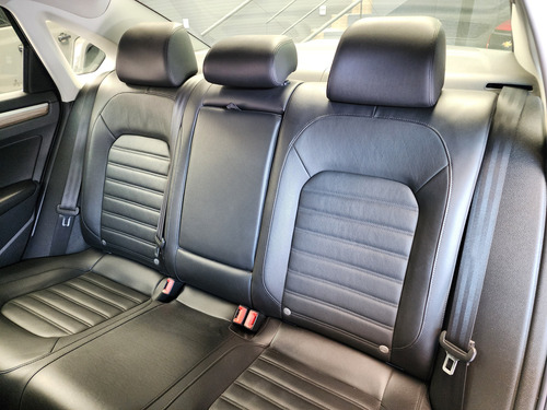 Volkswagen Passat 2.5 Tiptronic Highline At