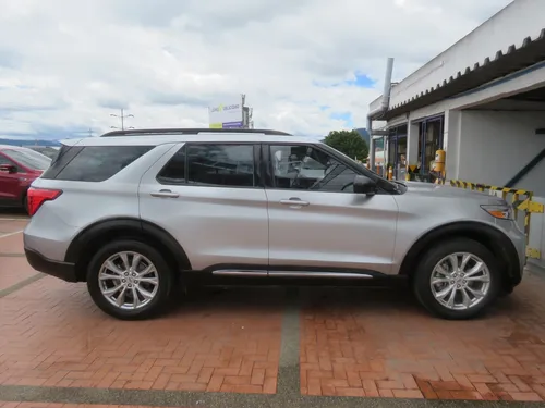 Ford Explorer Xlt 2.3 4x4 7 Pasajeros 2020 Jmz406