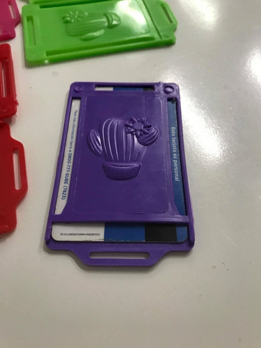 Imagen 4 de 7 de Pack 300 Porta Tarjeta Sube Lisas Empresa Colores Mayorista