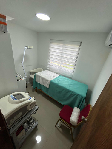 Casa En Venta A Pasos De La Rambla .