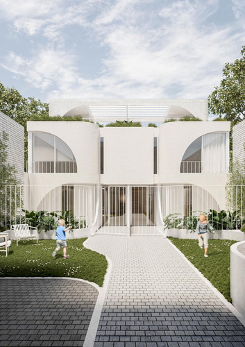 Casa De 3 Dormitorios, Calefacción Radiadores, Terraza Con Pileta, Patio