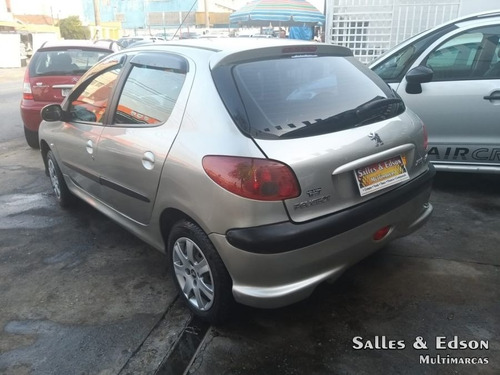 Peugeot 206 Presence 1.4 Flex 2006/2007