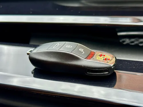 Porsche 911 911 Carrera 4 Black Edition