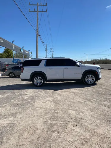 Chevrolet Suburban 5p High Country V8/6.2 Aut