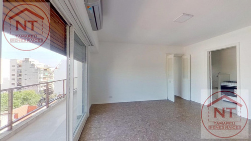 Departamento 2 Ambientes. Balcon Corrido. Piso Alto. Villa Del Parque. 58m
